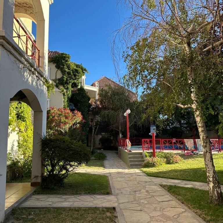Descanso - Apartamento de 2 dormitorios con vistas a la piscina - 1