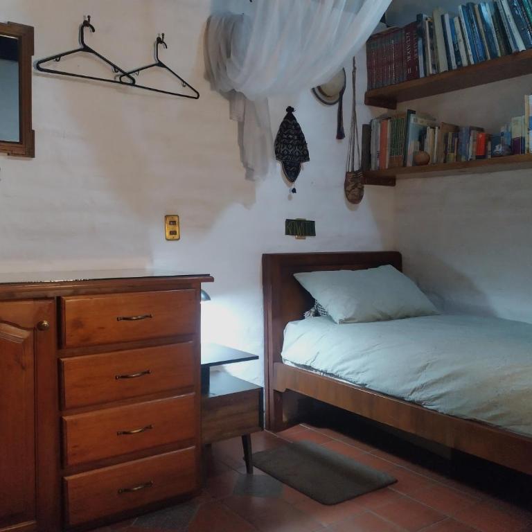 Casa del Aguacate Cumbaya - Tumbaco - Habitación Individual Económica - 5