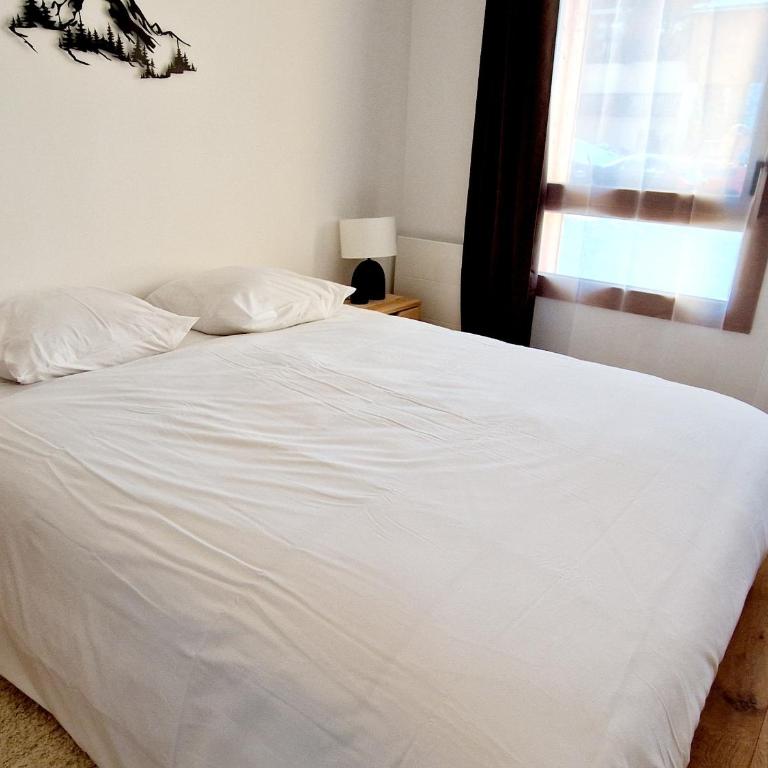 Appartement Neuf 5 pièces à 20m des pistes avec garage double - FR-1-755-37 - Apartment - 5