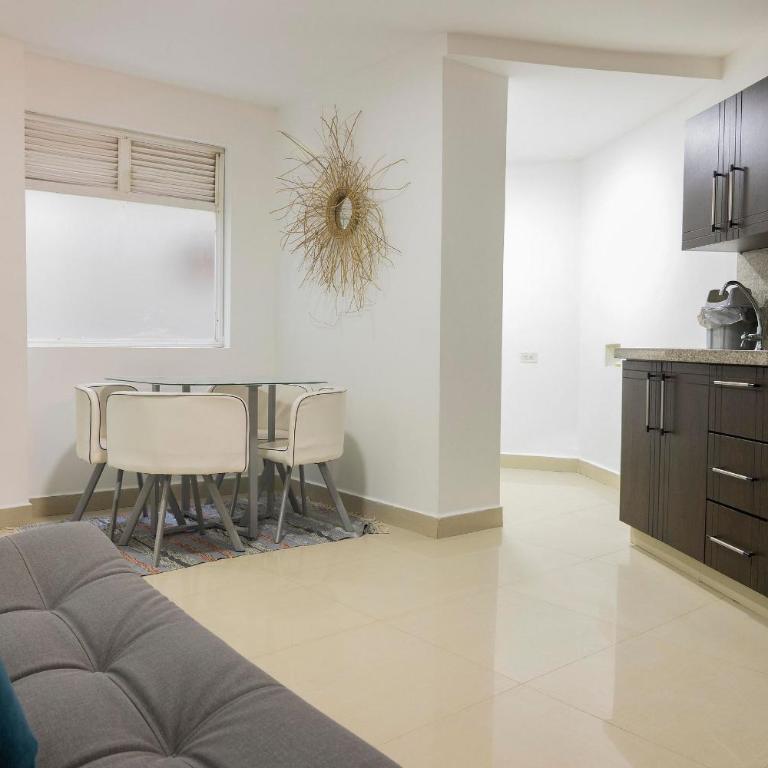 ED SANTO TOMAS LAURELES MEDELLIN - Apartamento Estudio - 12