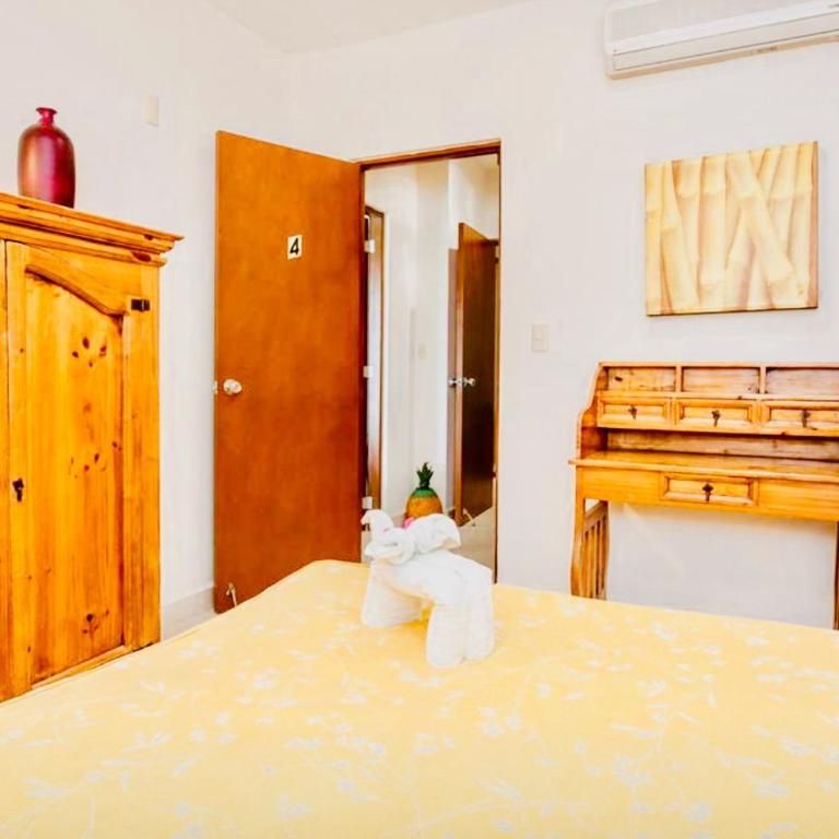 Deluxe Family Comfort Balcony Room with Pool Playacar Ii - Family Room - 4