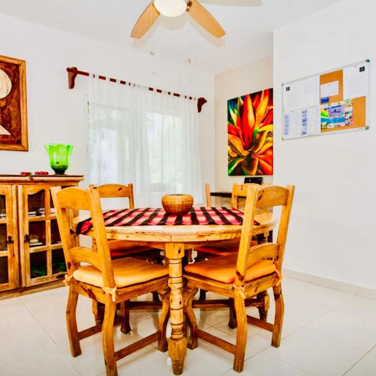 Deluxe Family Comfort Balcony Room with Pool Playacar Ii - Family Room - 9