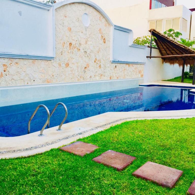 Deluxe Family Comfort Balcony Room with Pool Playacar Ii - Family Room - 26