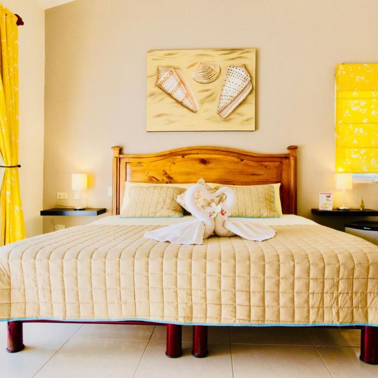 Deluxe Family Comfort Balcony Room with Pool Playacar Ii - Family Room - 35