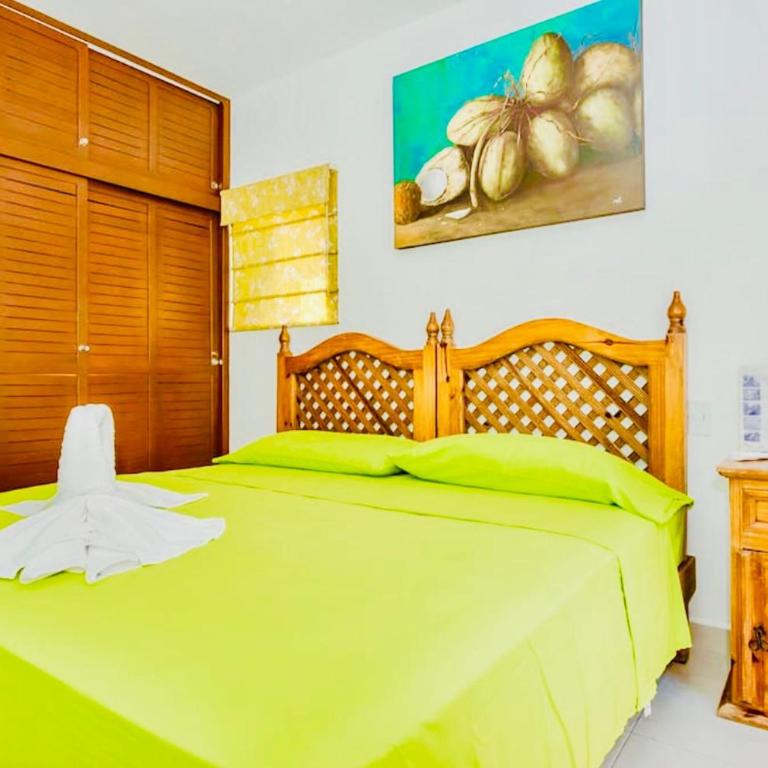 Superior Budget Room With Swimming Pool Air Conditioning and Parking - Double or Twin Room - 2