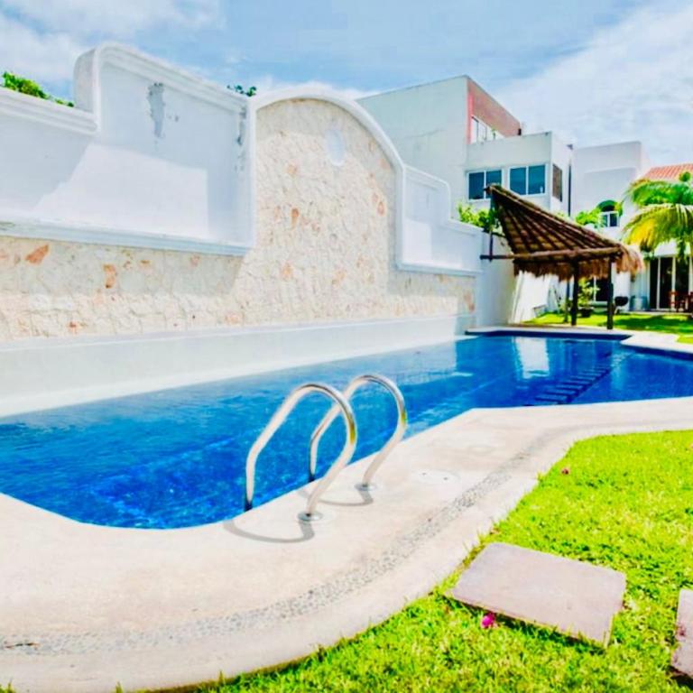 Superior Budget Room With Swimming Pool Air Conditioning and Parking - Double or Twin Room - 9