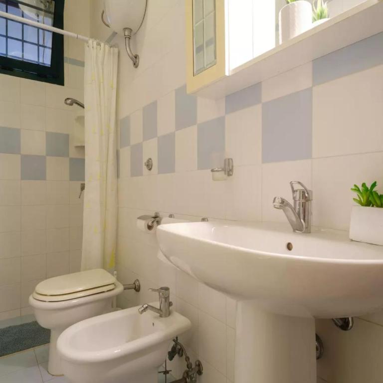 Villa With Climate, Wi-Fi and Private Parking - Vacation Home - 18