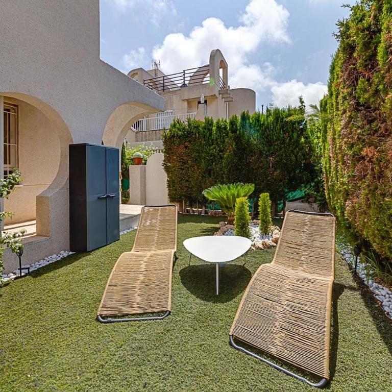 Elegant Bungalow with Jacuzzi Villa Loi Charls in Torrevieja - Bungalow - 8
