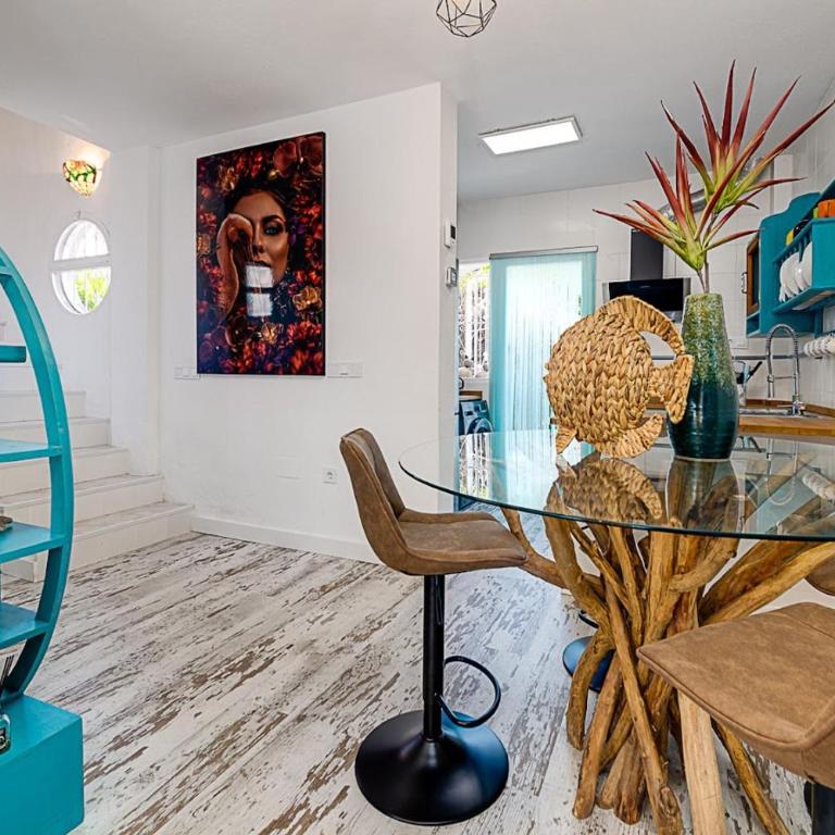 Elegant Bungalow with Jacuzzi Villa Loi Charls in Torrevieja - Bungalow - 17