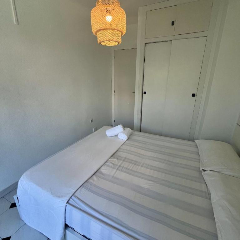 New Spacious Family Apartment 3 Bedrooms Pool 5 Min from the Sea - Apartment - 27