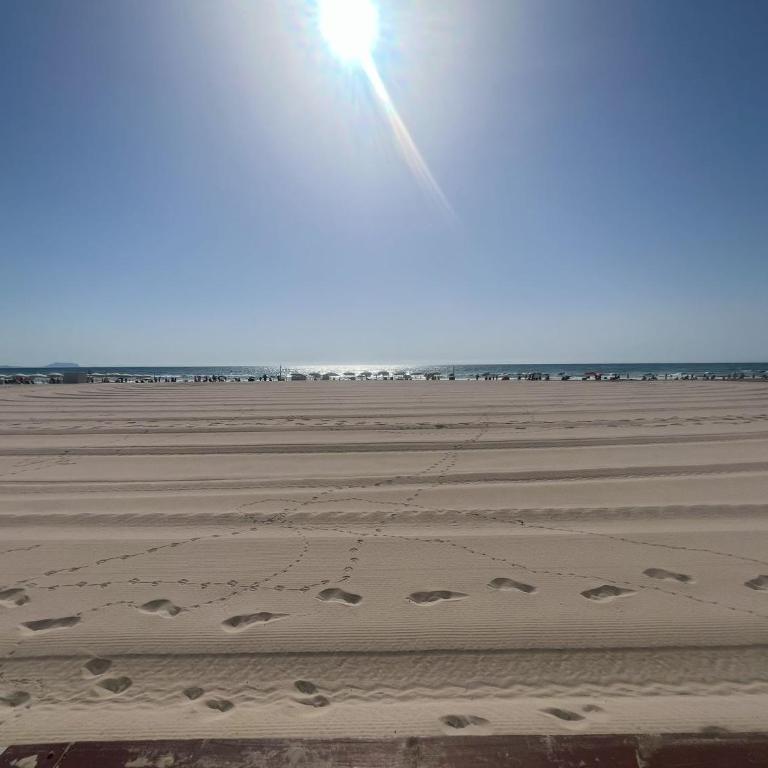 New Spacious Family Apartment 3 Bedrooms Pool 5 Min from the Sea - Apartment - 37