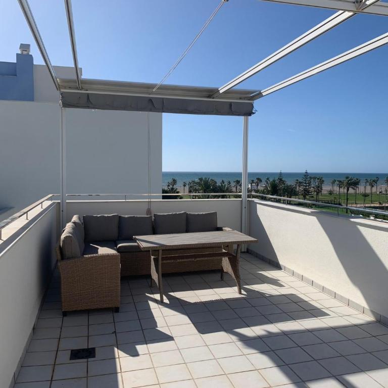 Beautiful 2 bedroom penthouse - Apartment - 35