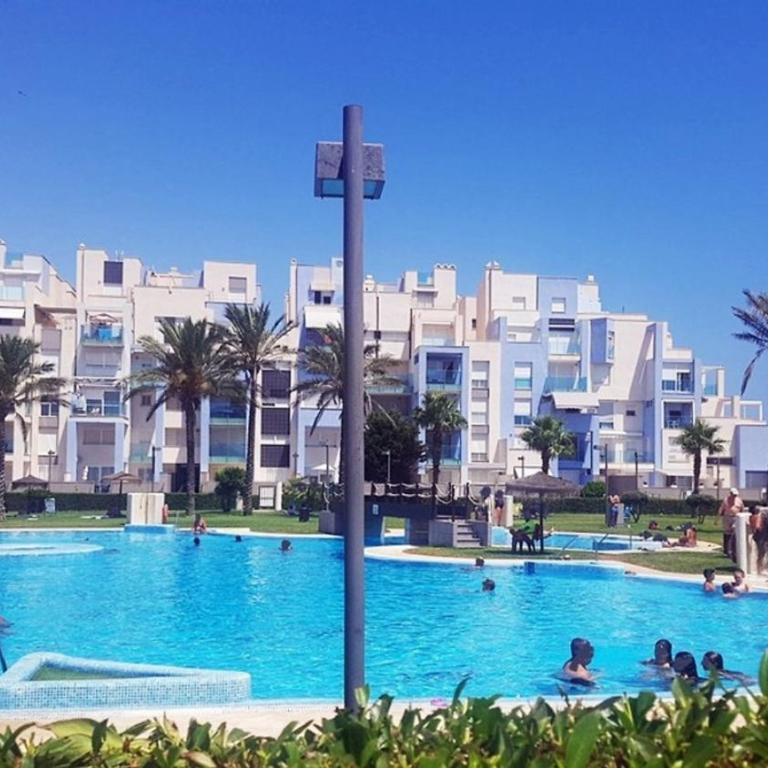 Beautiful 2 bedroom penthouse - Apartment - 38