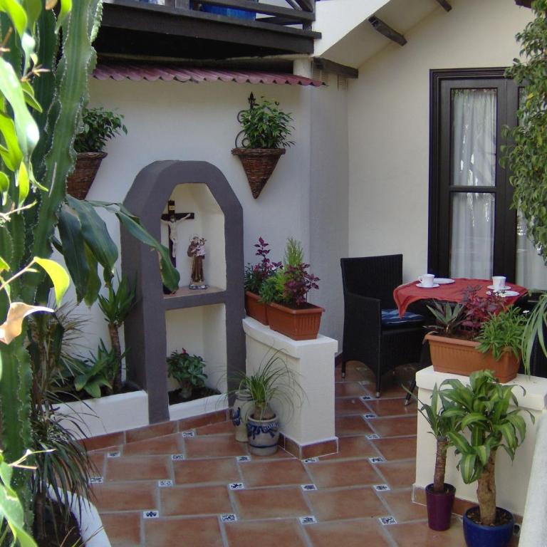 Rustic holiday home with small patio-terrace - Apartamento - 35