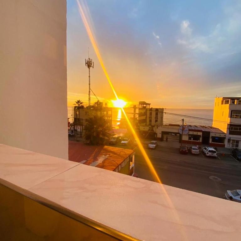 Departamento frente al mar - Three-Bedroom Apartment - 1