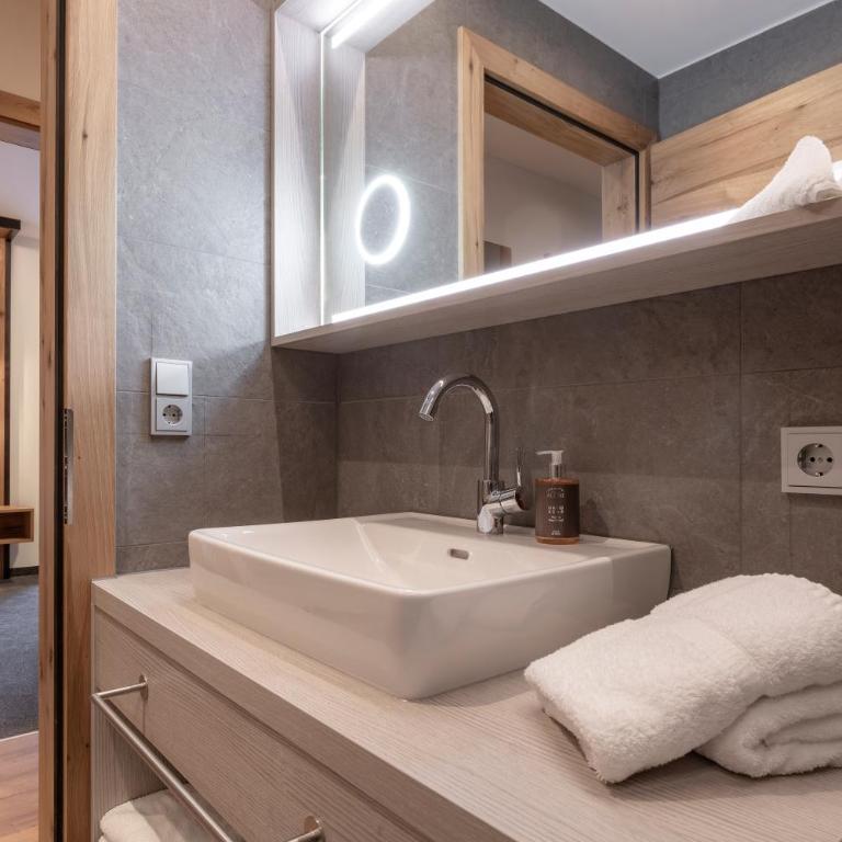 Hotel Post Kappl - Apartment mit 1 Schlafzimmer, Balkon und Bergblick – Nebengebäude - 4