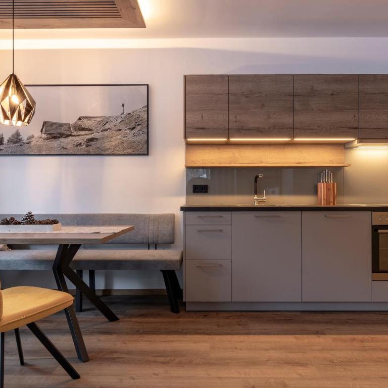 Hotel Post Kappl - Apartment mit 1 Schlafzimmer, Balkon und Bergblick – Nebengebäude - 1