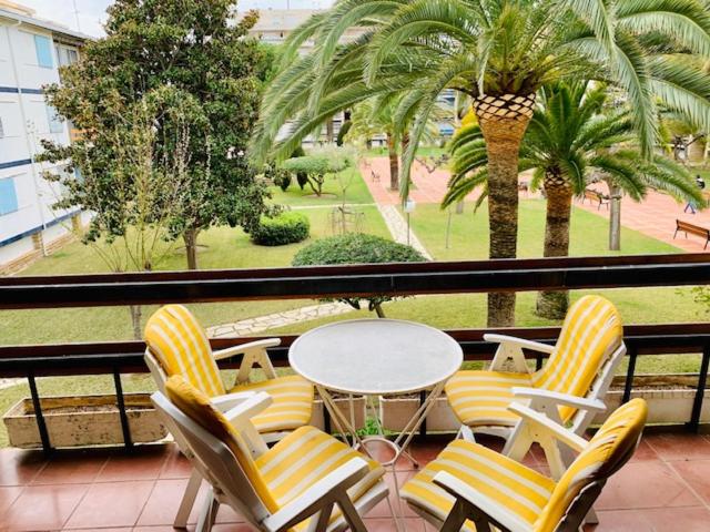 Home Ibiza Salou - Apartamento de 3 dormitorios con balcón - 1