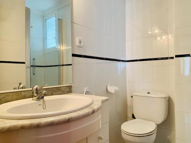 Home Ibiza Salou - Apartamento de 3 dormitorios con balcón - 11