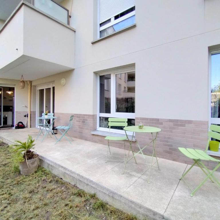 Chic apart with piano, terrace and parking - Three-Bedroom Apartment - 19