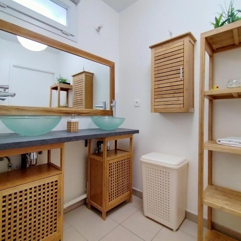 Chic apart with piano, terrace and parking - Three-Bedroom Apartment - 17