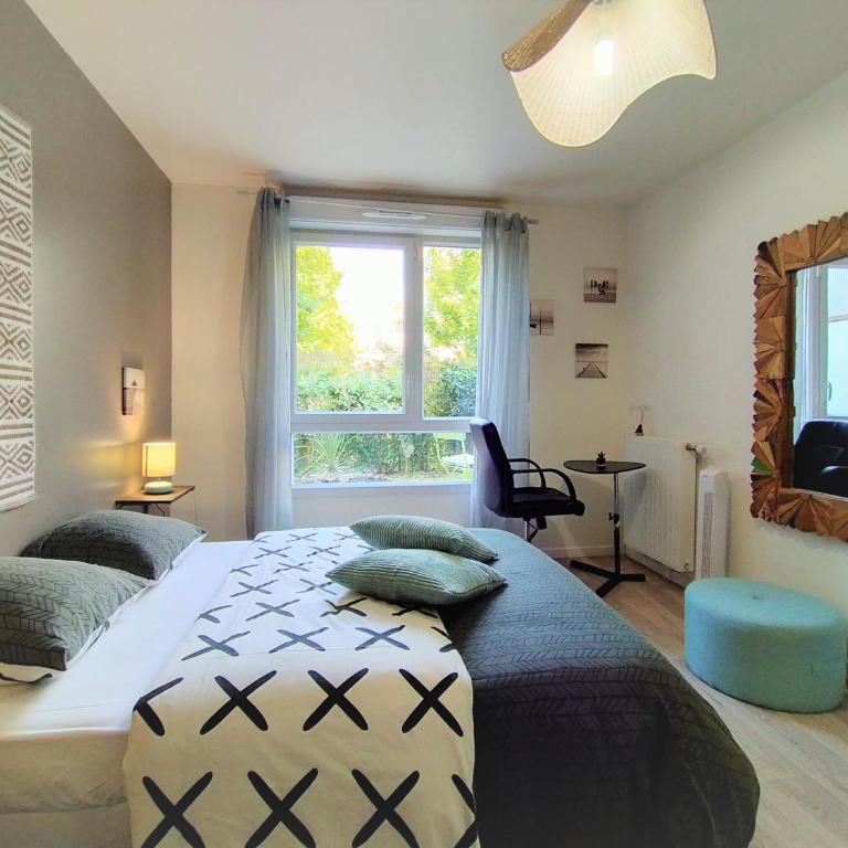 Chic apart with piano, terrace and parking - Three-Bedroom Apartment - 2