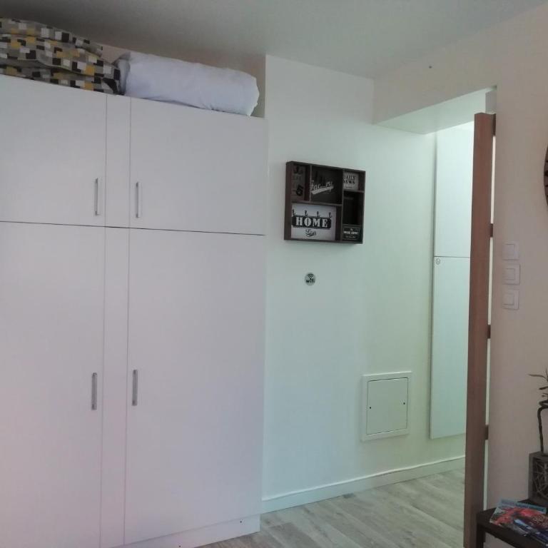 Chic apart with piano, terrace and parking - Three-Bedroom Apartment - 23