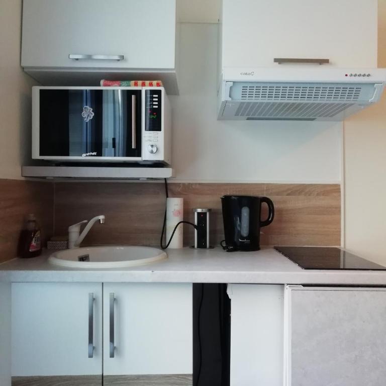 Chic apart with piano, terrace and parking - Three-Bedroom Apartment - 27