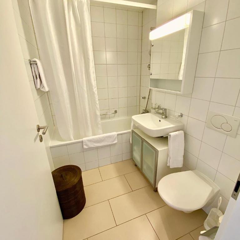 174 Close To Unil EPFL spacious modern and free parking included - Apartment - 3