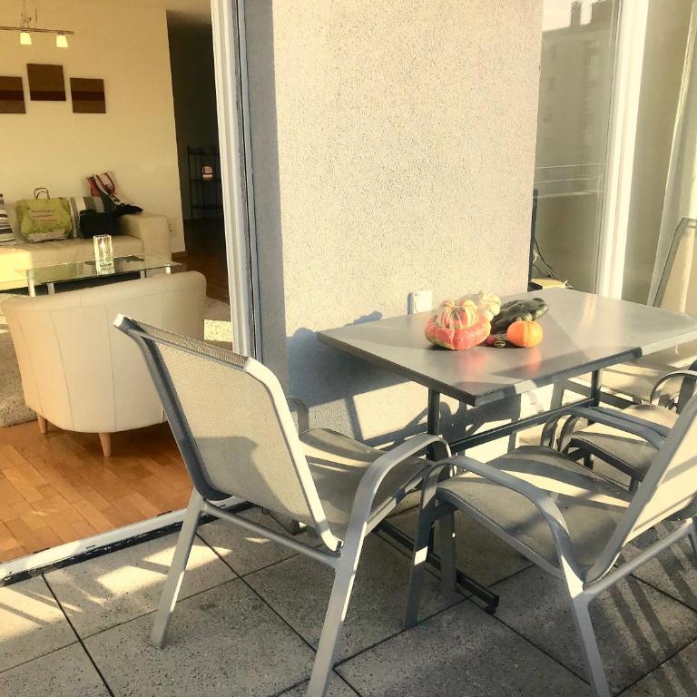 174 Close To Unil EPFL spacious modern and free parking included - Apartment - 7