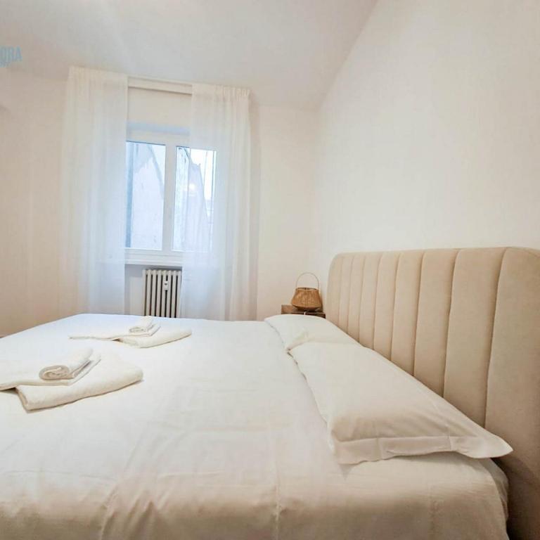 Largo Papa Tirabora Short Rent - Appartamento con 2 Camere da Letto - 24
