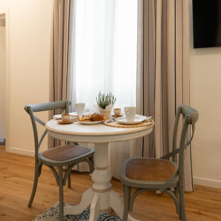 Via dei Pepi 3 - Florence Charming Apartments - Chic retreat Apartment a few steps from Santa Croce Square - Appartamento con 3 Camere da Letto - 5