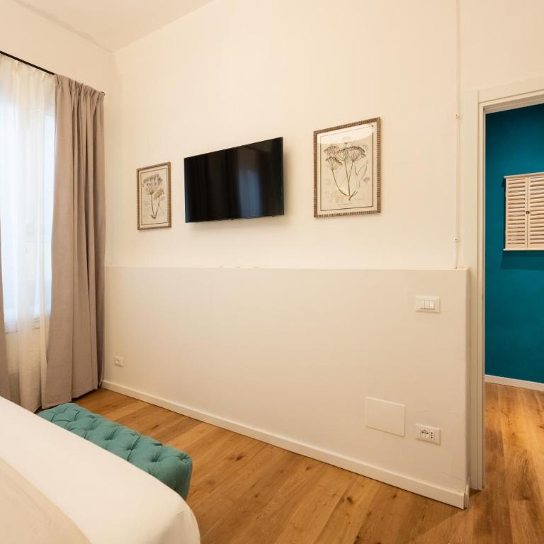 Via dei Pepi 3 - Florence Charming Apartments - Chic retreat Apartment a few steps from Santa Croce Square - Appartamento con 3 Camere da Letto - 36