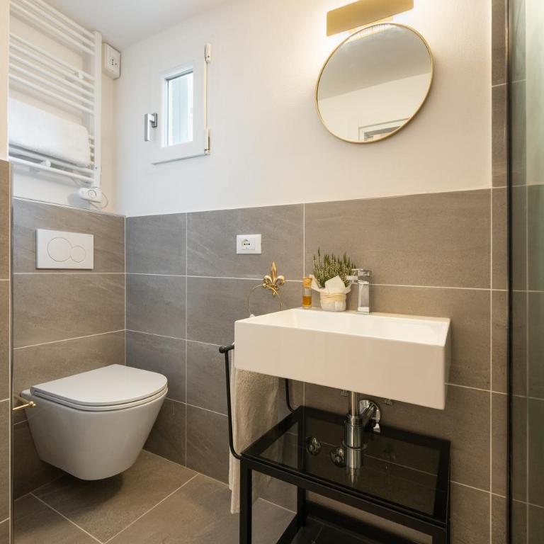 Via dei Pepi 3 - Florence Charming Apartments - Chic retreat Apartment a few steps from Santa Croce Square - Appartamento con 3 Camere da Letto - 25