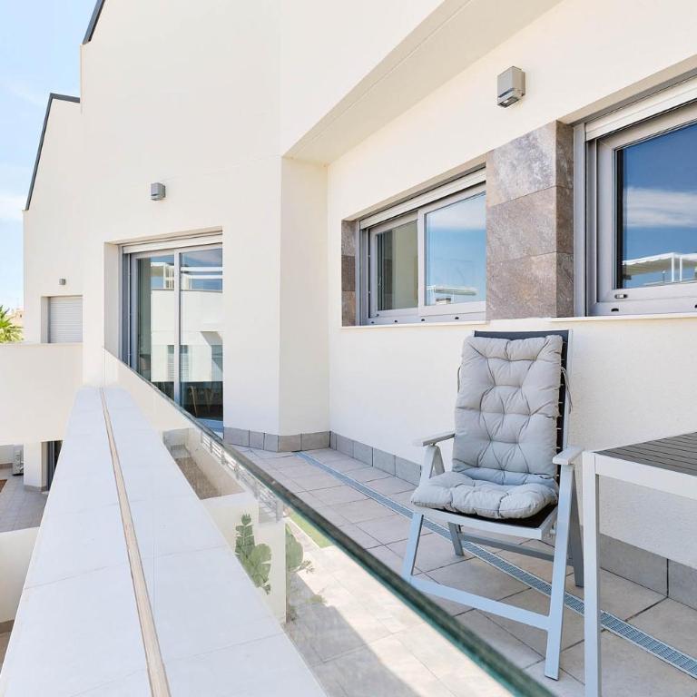 Villa Amalia II - Heated Pool, Sauna & Jacuzzi - Two-Bedroom Apartment with Balcony and Terrace - 12