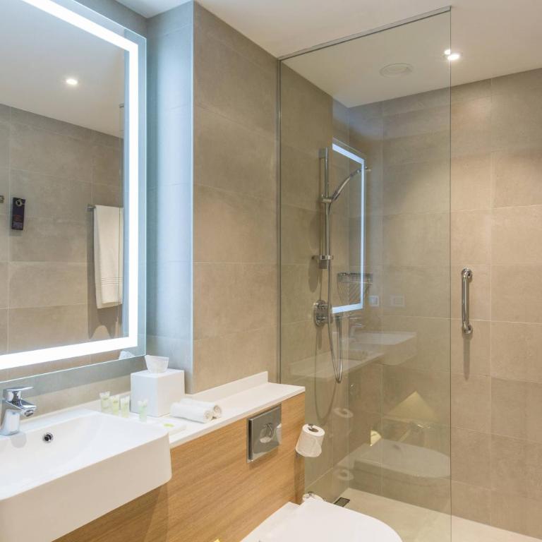 Courtyard by Marriott Banja Luka - Deluks Soba sa 2 Zasebna Kreveta/Kreveta za Jednu Osobu i Pogledom na Grad - 4