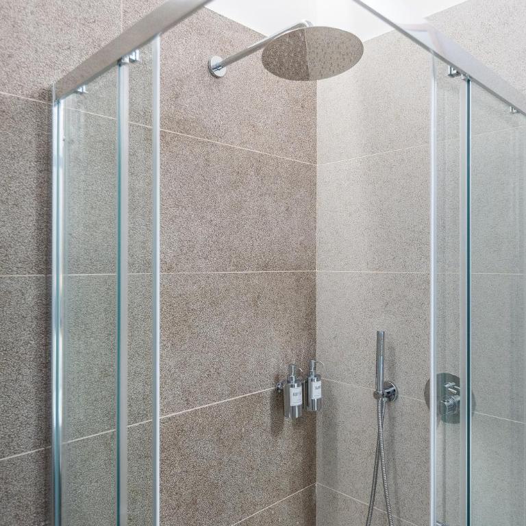 ARIOSTO'S Luxury Rooms - Camera Tripla Comfort - 9