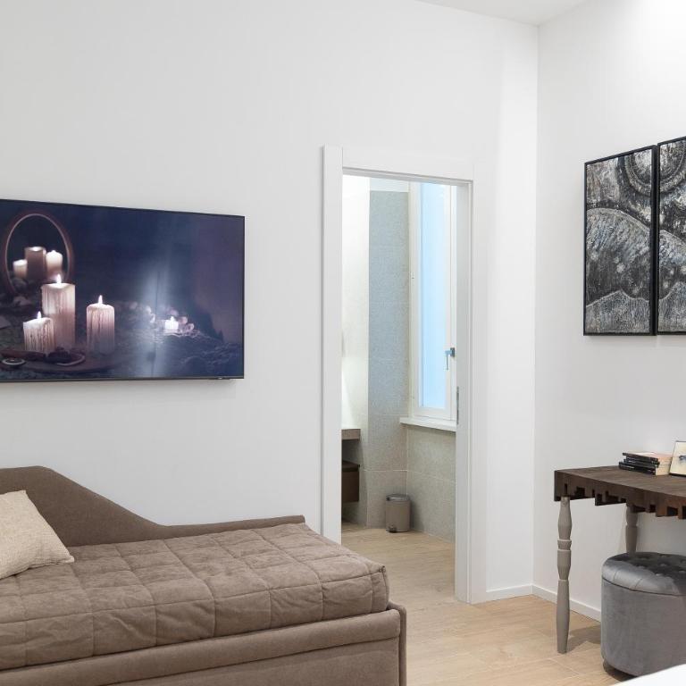 ARIOSTO'S Luxury Rooms - Camera Tripla Comfort - 13