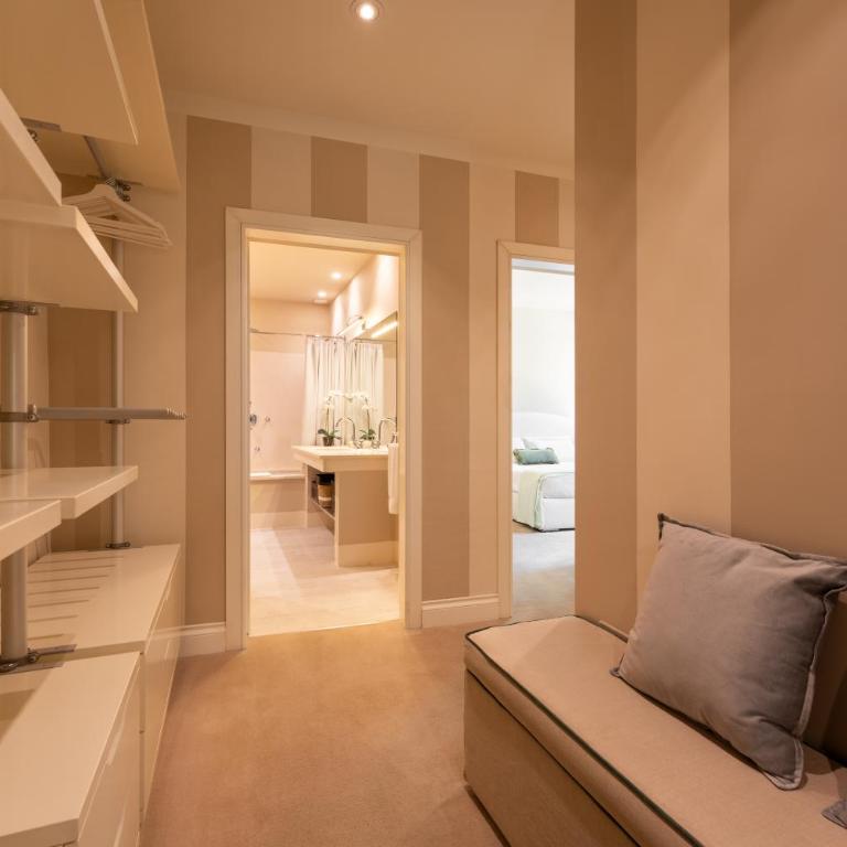 Via del Campuccio, 72 - 300 sqm Luxurious with Parking and Private Terrace - Florence Charming Apartments - Appartamento - 50