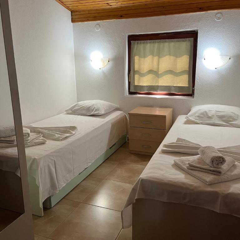 Holiday Home Bratica - Four-Bedroom House - 62