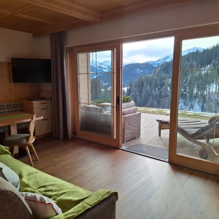 Sonnenappartements Madlstatthof - Deluxe Apartment mit 2 Schlafzimmern und Gartenblick - 8