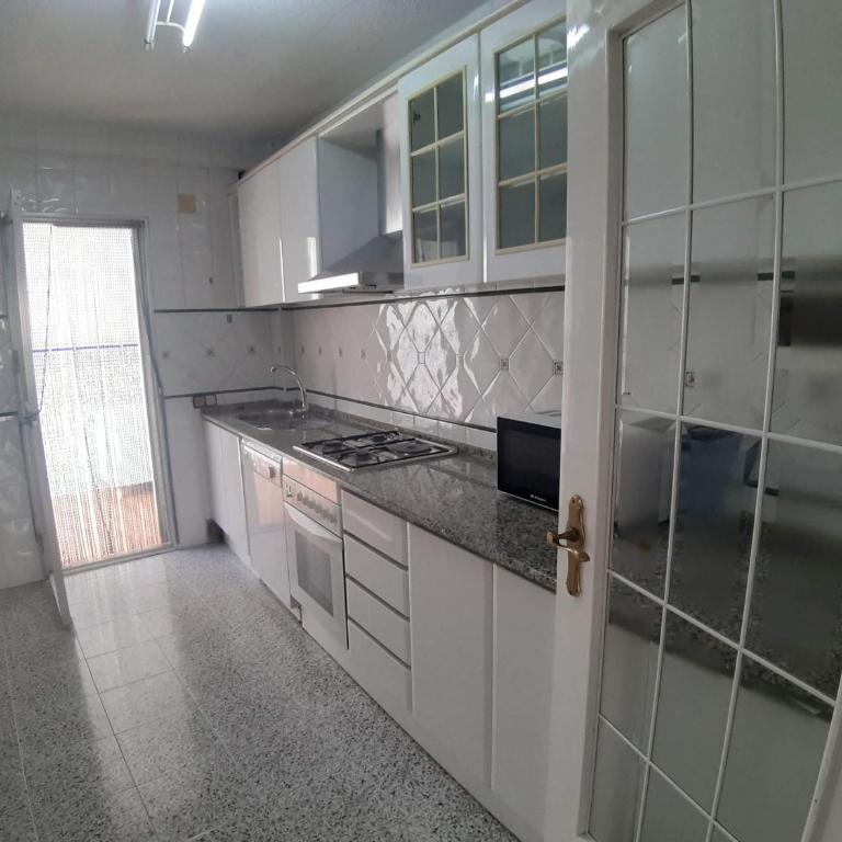 Apartamento Cerca Estacion de Bus - Apartamento de 3 dormitorios - 5