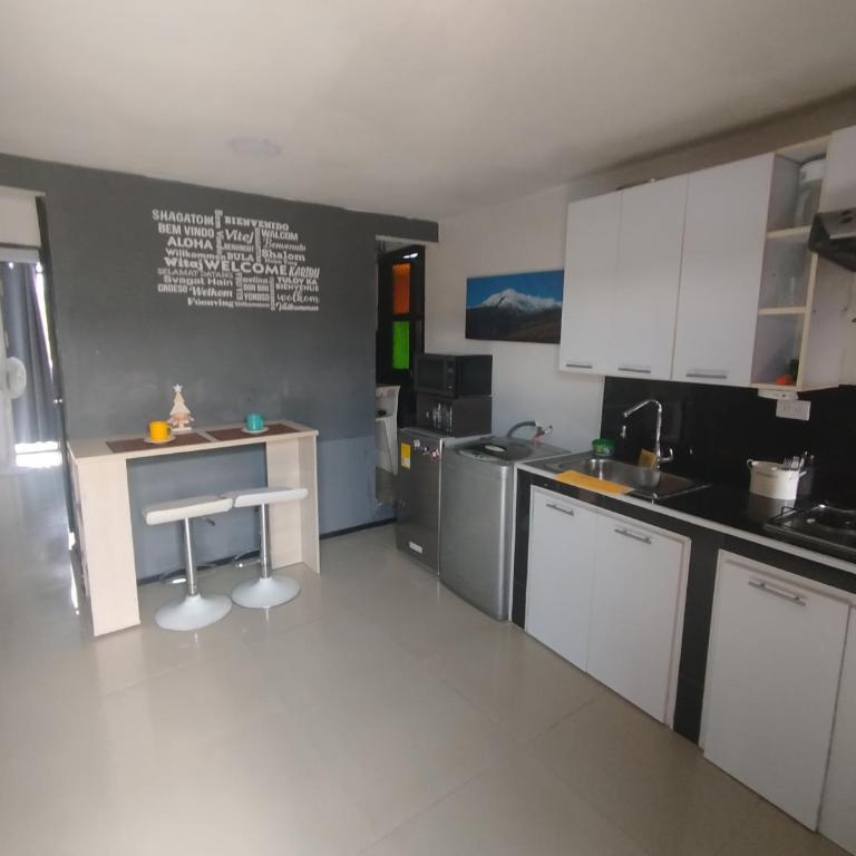 Hermoso Aparta-estudio Full equipado! - One-Bedroom Apartment - 2