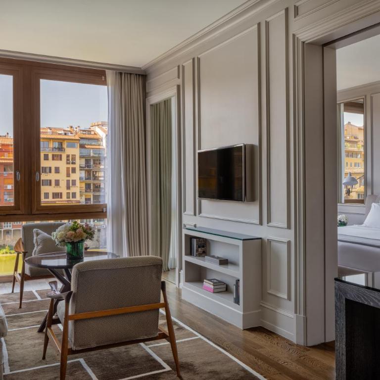 Portrait Firenze - Lungarno Collection - Studio Deluxe with River View - 4