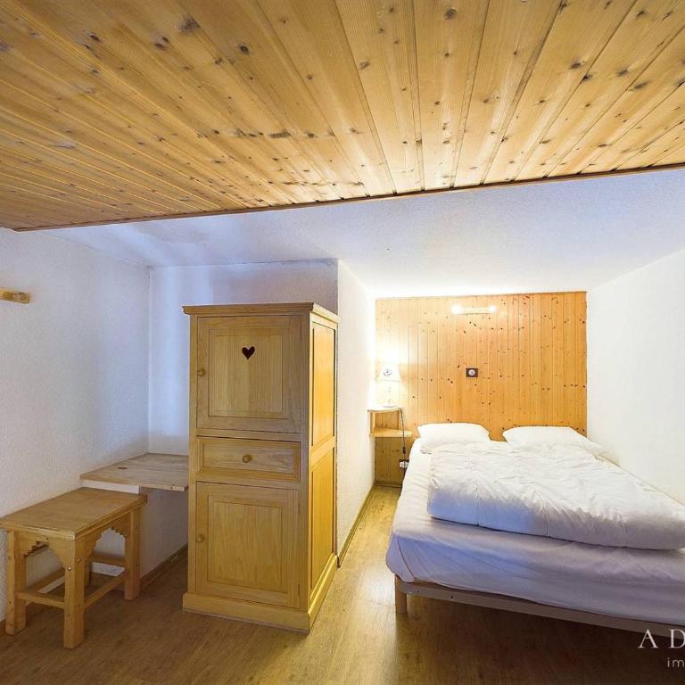 Studio mezzanine cosy, 4/5 pers, à 80m des pistes, balcon, TV/DVD, kichenette équipée - FR-1-398-553 - Studio - 4