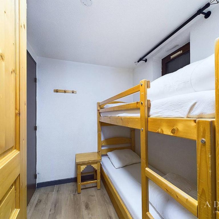 Studio mezzanine cosy, 4/5 pers, à 80m des pistes, balcon, TV/DVD, kichenette équipée - FR-1-398-553 - Studio - 8