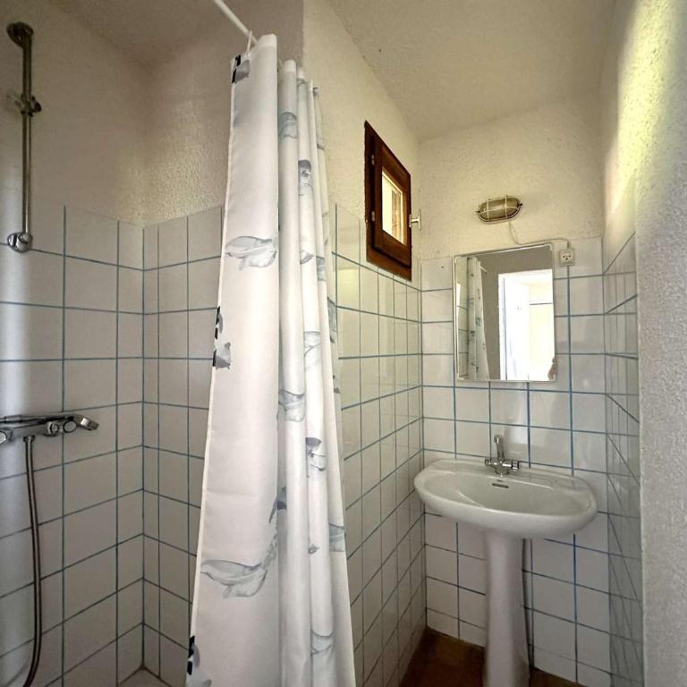 La Courtade, Maison pour 7 personnes dans domaine privé avec piscine à La Londe-Les-Maures - Villa mit 3 Schlafzimmern - 9