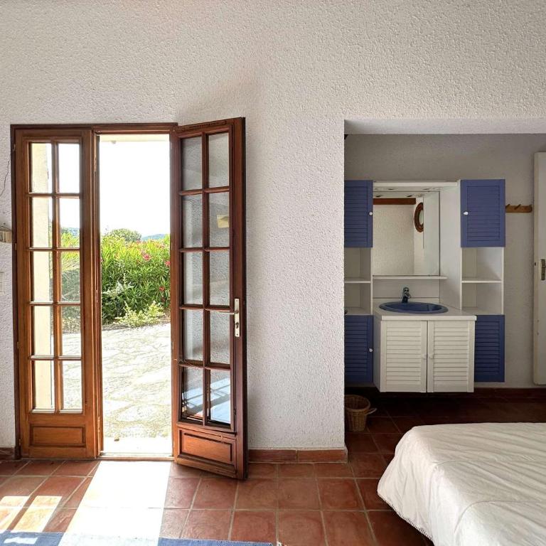 La Courtade, Maison pour 7 personnes dans domaine privé avec piscine à La Londe-Les-Maures - Villa mit 3 Schlafzimmern - 16
