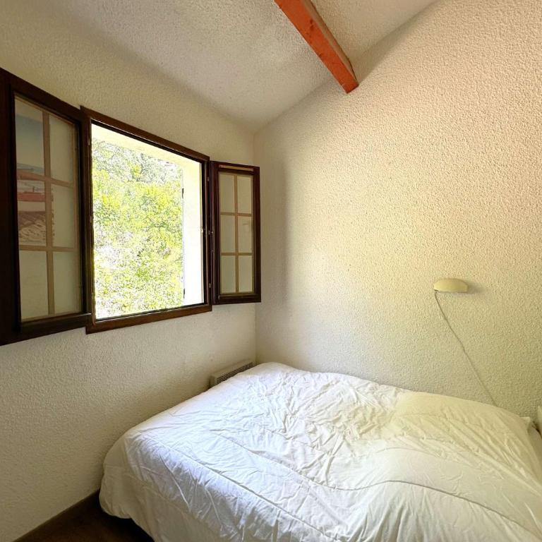 La Courtade, Maison pour 7 personnes dans domaine privé avec piscine à La Londe-Les-Maures - Villa mit 3 Schlafzimmern - 21