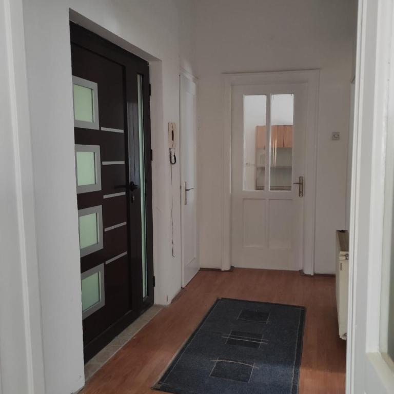 Dona Rooms 3 - Niskobudžetna Dvokrevetna Soba sa Bračnim Krevetom - 5